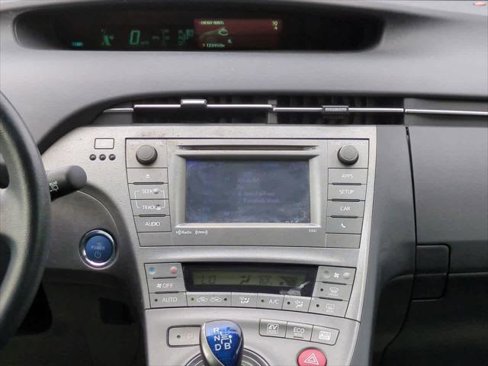 Certified 2015 Toyota Prius Four image 17