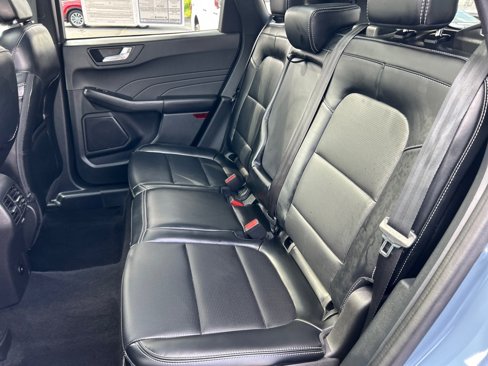 Used 2023 Ford Escape Platinum image 10