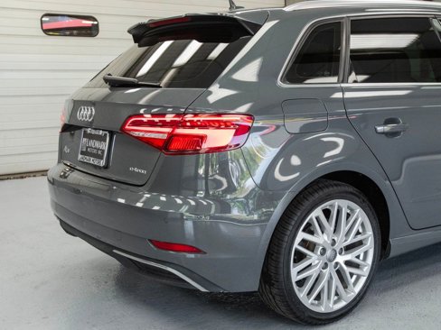 Used 2018 Audi A3 e-tron Premium Plus w/ Technology Package image 32