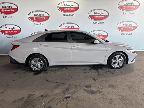Used 2025 Hyundai Elantra SE image 6