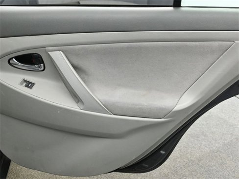 Used 2011 Toyota Camry image 13