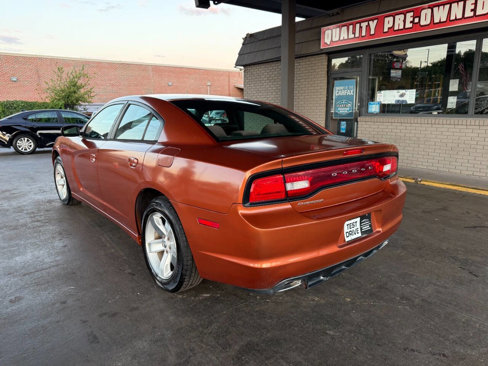 Used 2011 Dodge Charger SE image 3