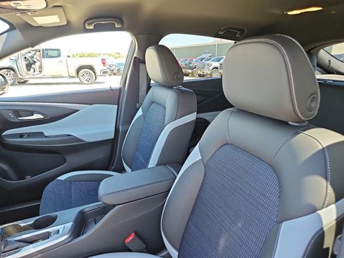 New 2026 Buick Envista Preferred image 12