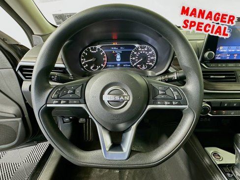 Used 2023 Nissan Altima 2.5 SV image 13