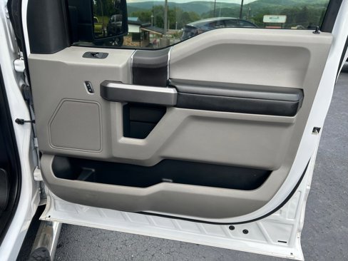 Used 2019 Ford F150 XLT image 24