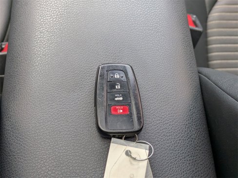 Used 2022 Toyota Camry SE image 27