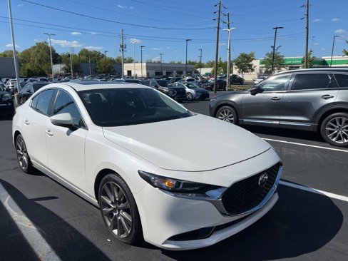 Used 2021 MAZDA MAZDA3 s image 1