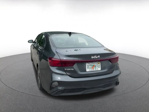Used 2023 Kia Forte LXS image 12
