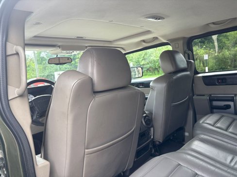 Used 2003 HUMMER H2 Luxury w/ Preferred Equipment Group image 39