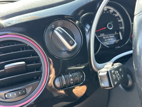 Used 2017 Volkswagen Beetle #PinkBeetle image 14