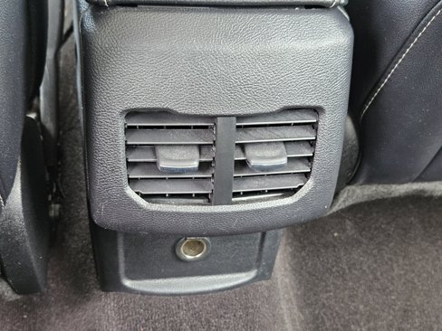 Used 2019 Ford Fusion SEL image 18