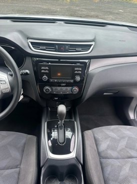 Used 2015 Nissan Rogue S image 28