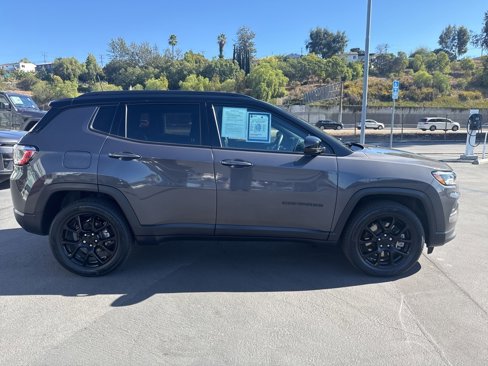 Certified 2024 Jeep Compass Latitude w/ Altitude Special Edition image 9