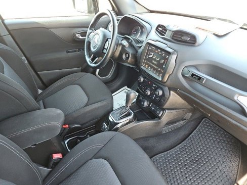 Used 2021 Jeep Renegade Latitude image 14