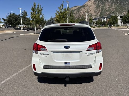 Used 2010 Subaru Outback 2.5i Premium image 4