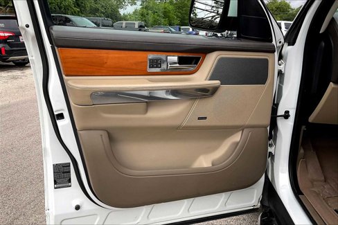 Used 2011 Land Rover Range Rover Sport HSE LUX image 21