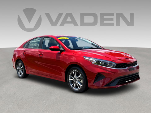 Used 2023 Kia Forte LXS image 1