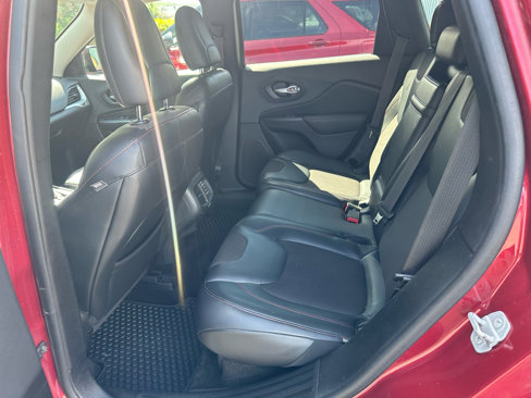 Used 2015 Jeep Cherokee Trailhawk w/ Cold Weather Group image 10
