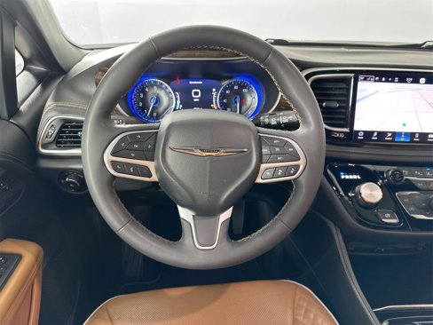 Used 2023 Chrysler Pacifica Pinnacle image 20