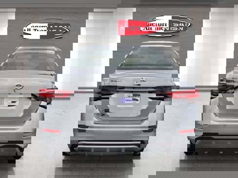 Used 2023 Nissan Sentra SV image 13
