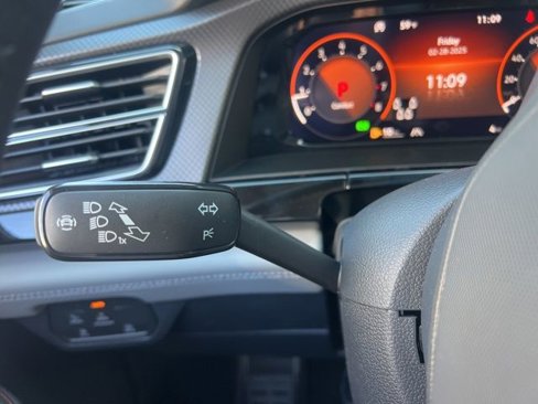New 2025 Volkswagen Atlas Peak Edition SE image 20