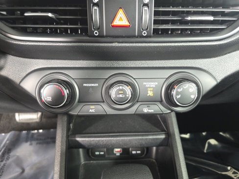 Used 2023 Kia Forte LXS image 30
