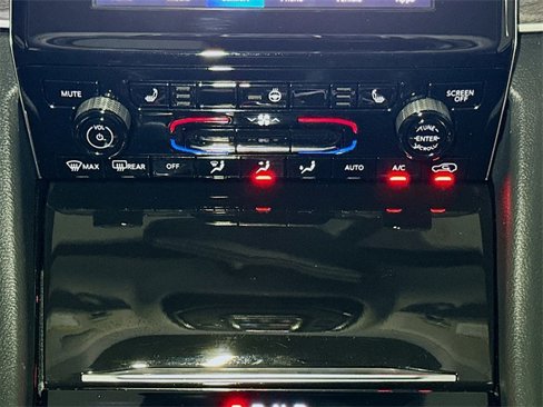 Certified 2022 Jeep Grand Cherokee L Limited image 31