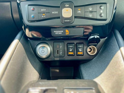 Used 2021 Nissan Leaf SV image 23