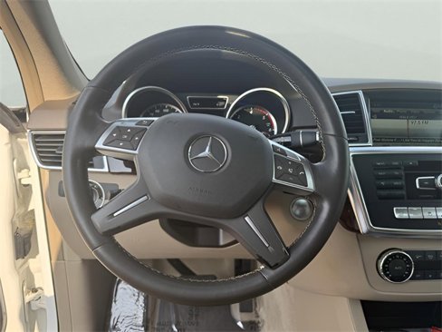 Used 2015 Mercedes-Benz ML 250 BlueTEC 4MATIC image 13