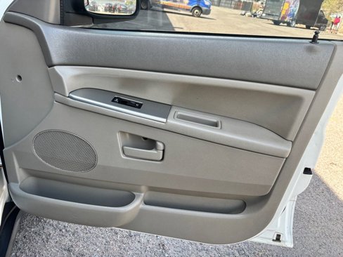Used 2006 Jeep Grand Cherokee Laredo image 36