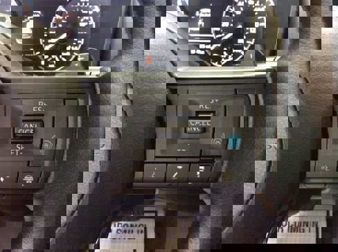 Used 2024 Nissan Rogue SV image 22