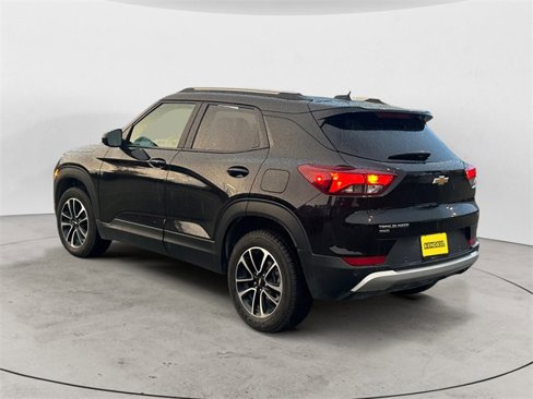 Used 2024 Chevrolet TrailBlazer LT w/ Convenience Package image 3