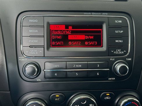 Used 2016 Kia Forte LX image 13