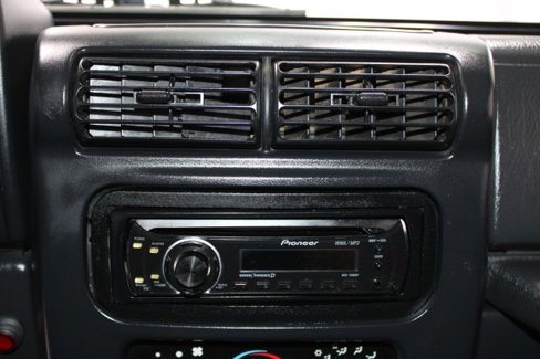 Used 2005 Jeep Wrangler Rubicon w/ Security Group image 44