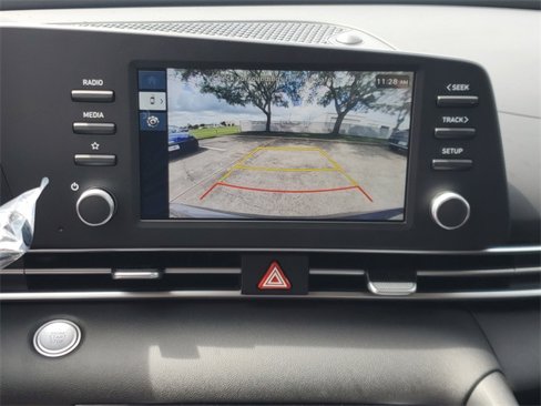 New 2025 Hyundai Elantra Blue image 24