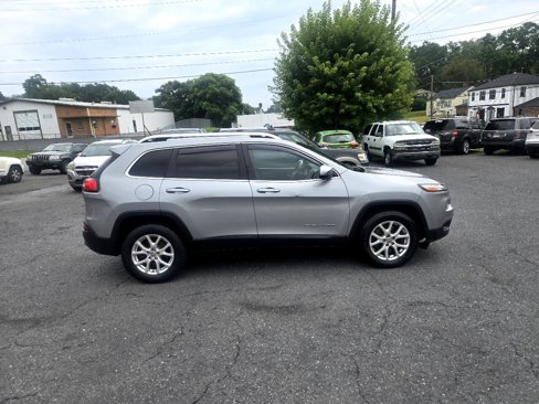 Used 2015 Jeep Cherokee Latitude image 27
