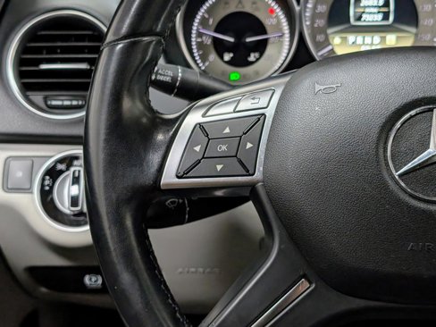 Used 2012 Mercedes-Benz C 250 Luxury image 32