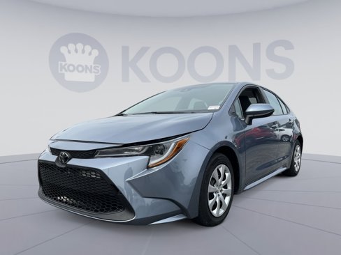 Used 2022 Toyota Corolla LE image 1