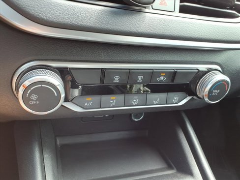 Used 2022 Nissan Altima 2.5 SV image 24