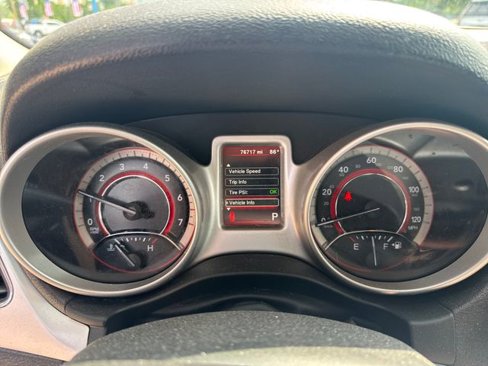 Used 2019 Dodge Journey SE image 12