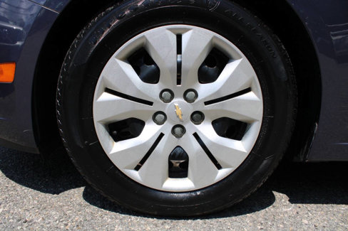 Used 2013 Chevrolet Cruze LS image 15