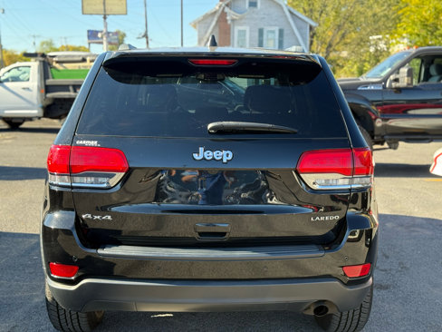 Used 2018 Jeep Grand Cherokee Laredo image 9