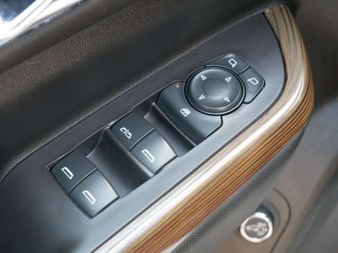 Used 2019 GMC Acadia SLE image 18