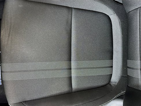 Certified 2025 Hyundai Venue SEL image 19