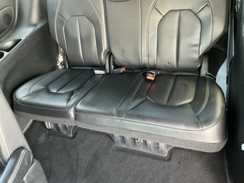 Used 2019 Chrysler Pacifica Touring-L Plus w/ Advanced Safetytec Group image 40