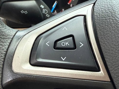 Used 2016 Ford Fusion SE image 13