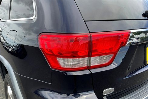 Used 2011 Jeep Grand Cherokee Overland image 22