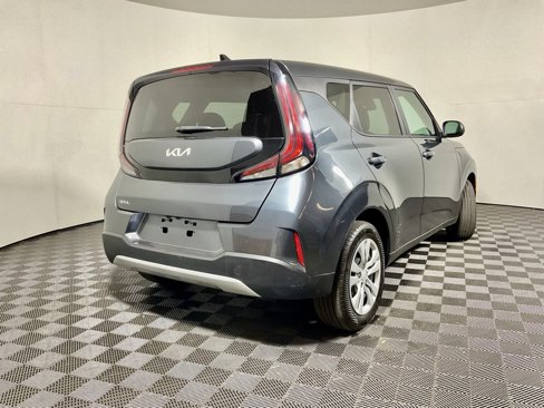 Used 2023 Kia Soul LX image 14