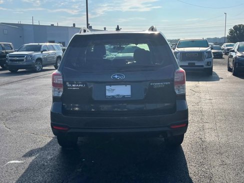 Used 2018 Subaru Forester 2.5i Premium w/ All-Weather Package image 6