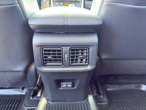 Used 2023 Toyota RAV4 XLE Premium image 27